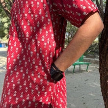 Load image into Gallery viewer, Red Screen Printed Half Sleeves Dashiki for Men