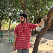 Load image into Gallery viewer, Red Screen Printed Half Sleeves Dashiki for Men