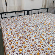 Load image into Gallery viewer, White Base  & Yellow Jaal Pattern Printed Bedspread
