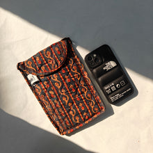 Load image into Gallery viewer, Green & Maroon Hand-block Printed Mobile Sling Bag