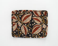 Load image into Gallery viewer, Tan Wooden Tray Set - Set of 3 - Slanted Handles