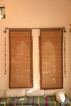 Load image into Gallery viewer, Multicolored Bell Tota "30" Small Birds String