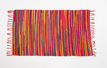 Load image into Gallery viewer, Katran Handwoven Cotton Rug (4x6 ft.)